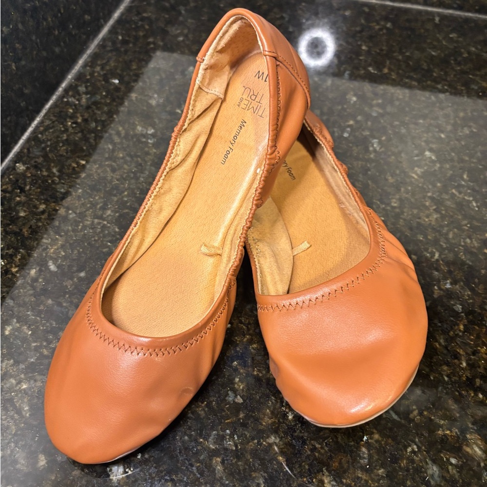 TIME AND TRU NWOT Light Brown Ballet Flats